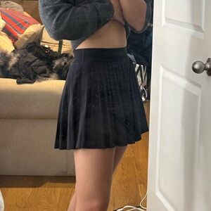 Beyond Yoga Black Pleated Tennis Skirt Skort